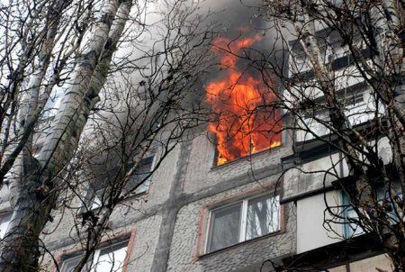 Пожар в жилом доме по улице Калинина 105 Пожар в жилом доме по улице Калинина 105