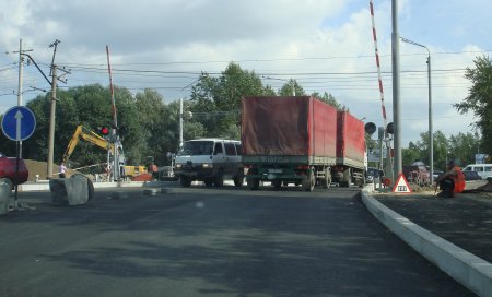 Сегодня на улице Смирнова откроют новый участок переезда Сегодня на улице Смирнова откроют новый участок переезда
