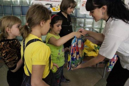 В Северске и Томске завершилась акция "Соберем детей в школу" В Северске и Томске завершилась акция "Соберем детей в школу"