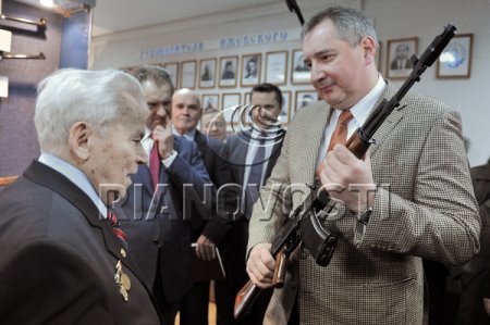 Для армии создали АК пятого поколения Для армии создали АК пятого поколения