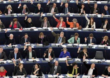 Европарламент принял резолюцию о «несвободных и несправедливых» выборах в России Европарламент принял резолюцию о «несвободных и несправедливых» выборах в России