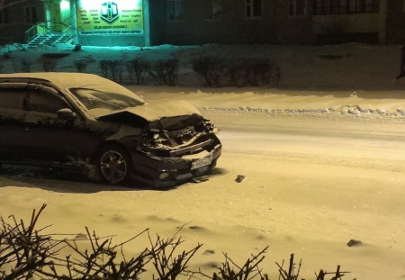 Сразу видно, что в русский бампер япошка влетела Сразу видно, что в русский бампер япошка влетела