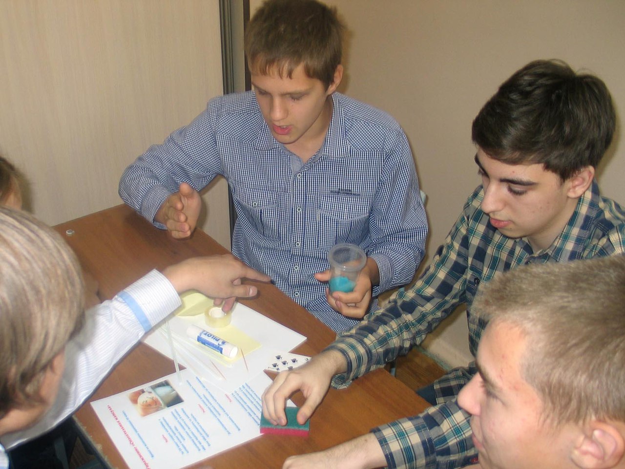 Молодые работники СХК провели открытый урок в Атомклассе Северска Молодые работники СХК провели открытый урок в Атомклассе Северска
