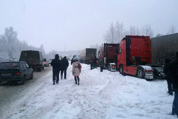 Забастовка дальнобойщиков против поборов Забастовка дальнобойщиков против поборов