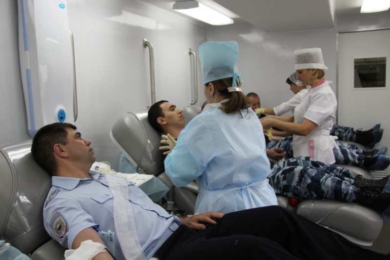 Полицейские приняли участие в социальной акции День донора Полицейские приняли участие в социальной акции День донора