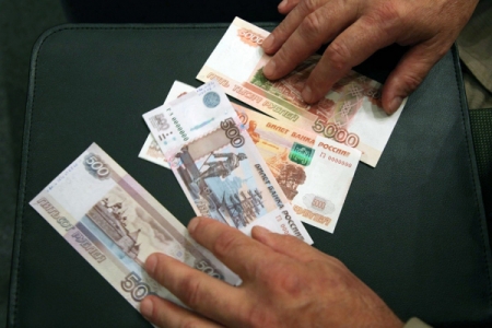 С 1 июля минимальный размер оплаты труда составит 11 250 рублей С 1 июля минимальный размер оплаты труда составит 11 250 рублей