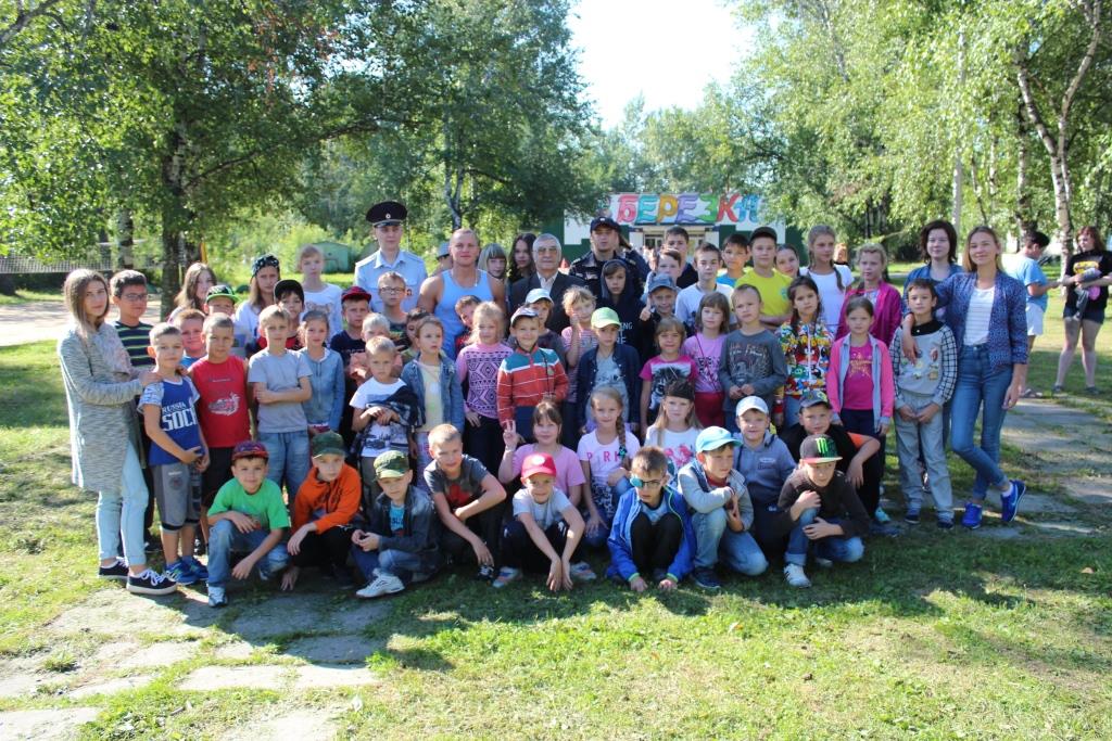 Зарядка со стражем порядка Зарядка со стражем порядка