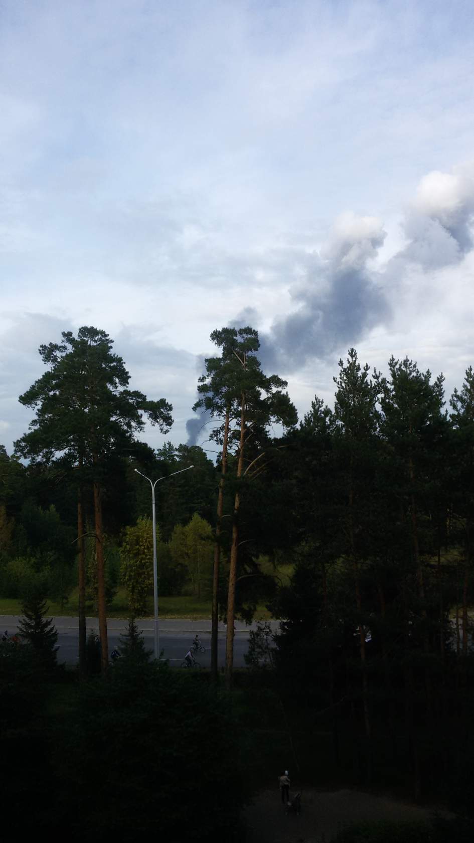 Томскнефтехим окутал город дымовой завесой Томскнефтехим окутал город дымовой завесой