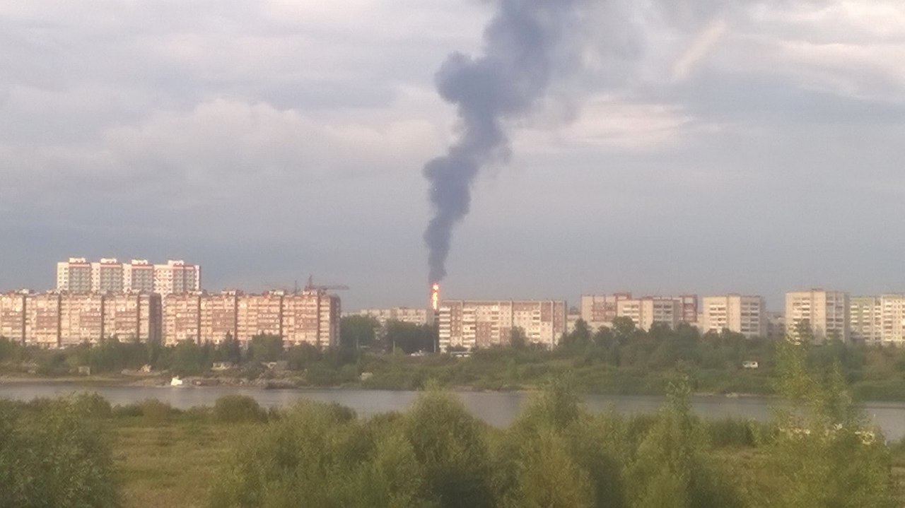 Томскнефтехим окутал город дымовой завесой Томскнефтехим окутал город дымовой завесой
