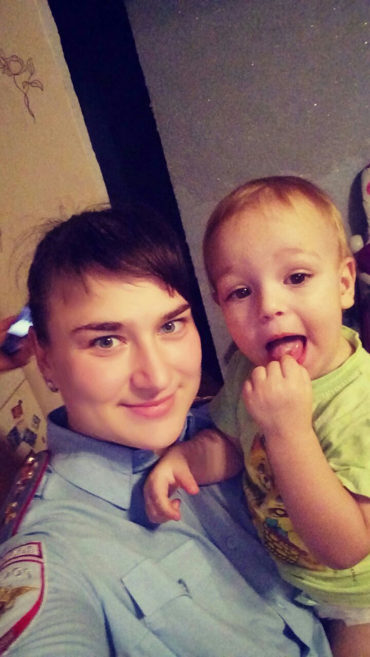 Селфи с мамами сделали северские полицейские ко Дню матери Селфи с мамами сделали северские полицейские ко Дню матери