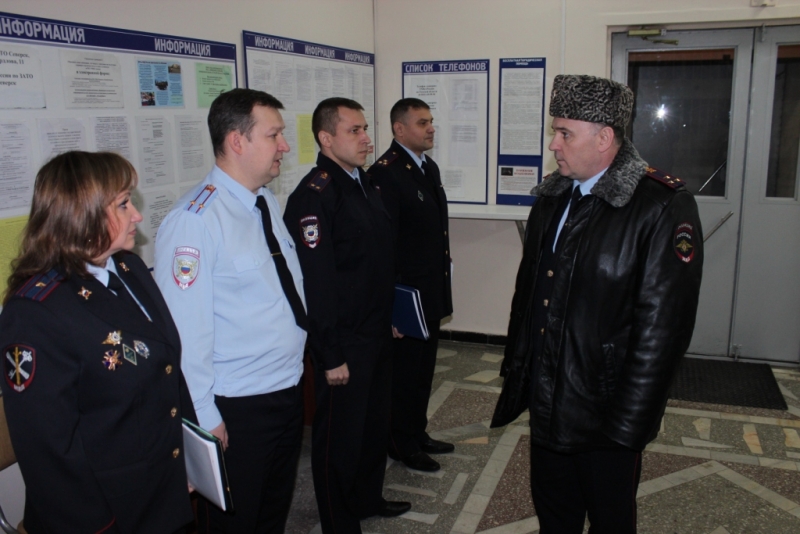Начальник регионального УМВД проверил работу северской полиции Начальник регионального УМВД проверил работу северской полиции