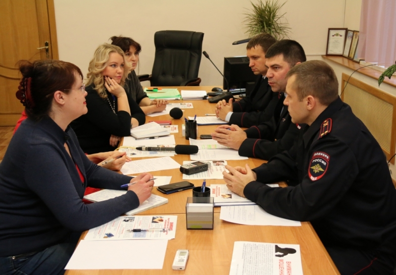В Северске состоялся «круглый стол», посвященный профилактики и предупреждению коррупционных и имущественных преступлений В Северске состоялся «круглый стол», посвященный профилактики и предупреждению коррупционных и имущественных преступлений