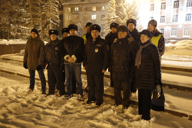 Северск в темноте не совсем дружелюбный Северск в темноте не совсем дружелюбный