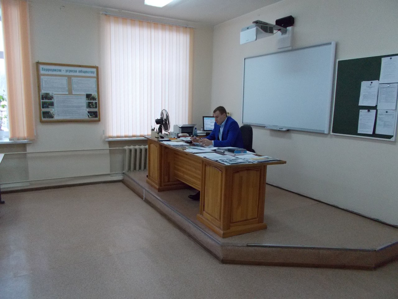 В колледже прошли беседы, нацеленные на профилактику экстремизма в молодежной среде В колледже прошли беседы, нацеленные на профилактику экстремизма в молодежной среде