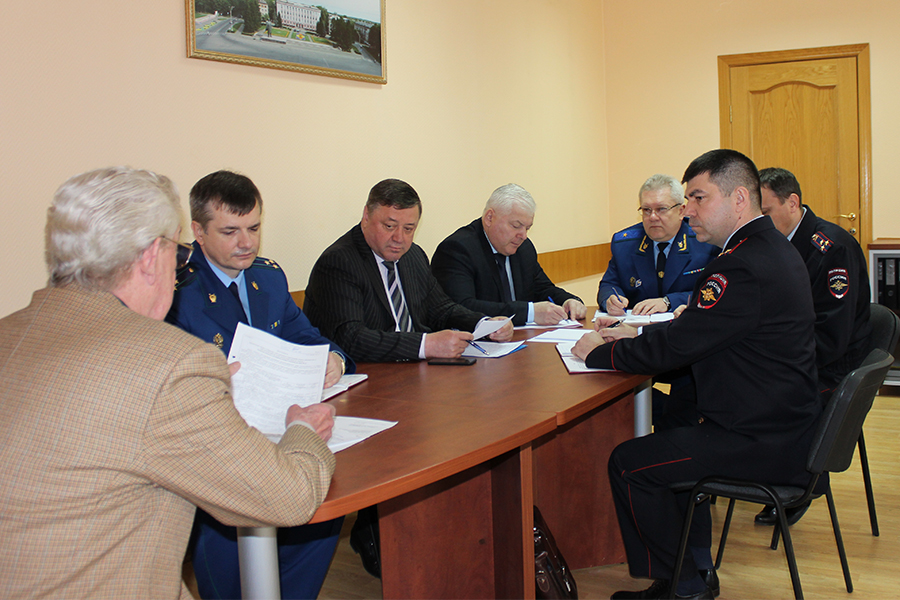 11 северчан пришли на прием к прокурору области 11 северчан пришли на прием к прокурору области