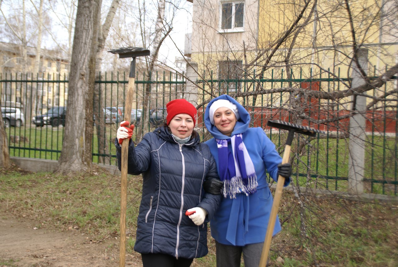 В колледже прошел субботник по уборке территории В колледже прошел субботник по уборке территории