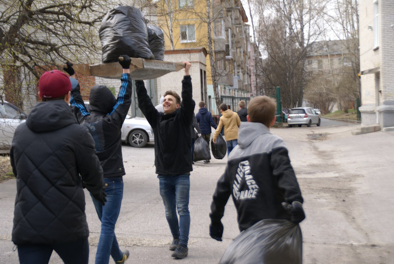 В колледже прошел субботник по уборке территории В колледже прошел субботник по уборке территории