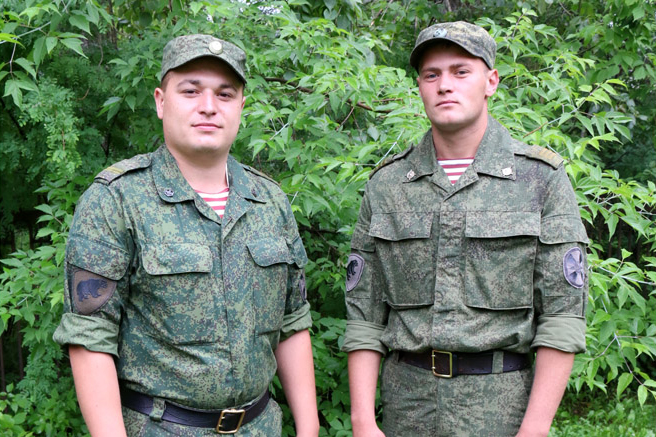 Военнослужащие предотвратили распространение пожара Военнослужащие предотвратили распространение пожара