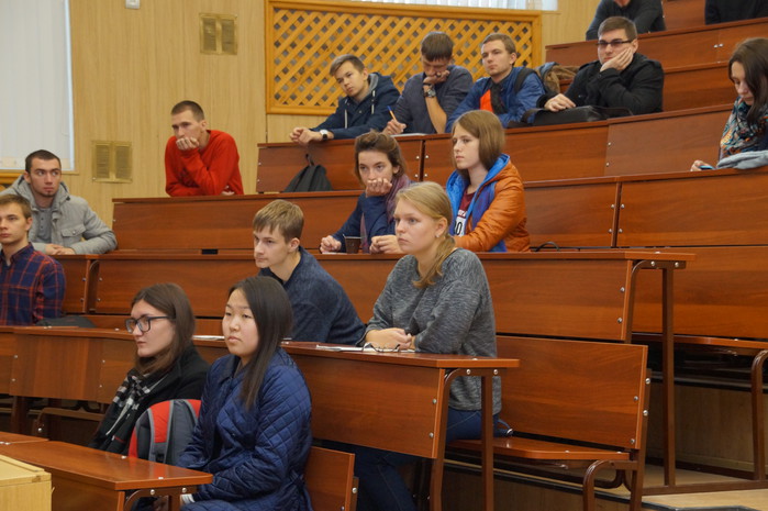 Полицейские и общественники встретились со студентами Полицейские и общественники встретились со студентами