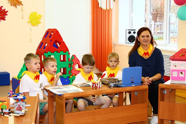 Юные конструкторы Юные конструкторы