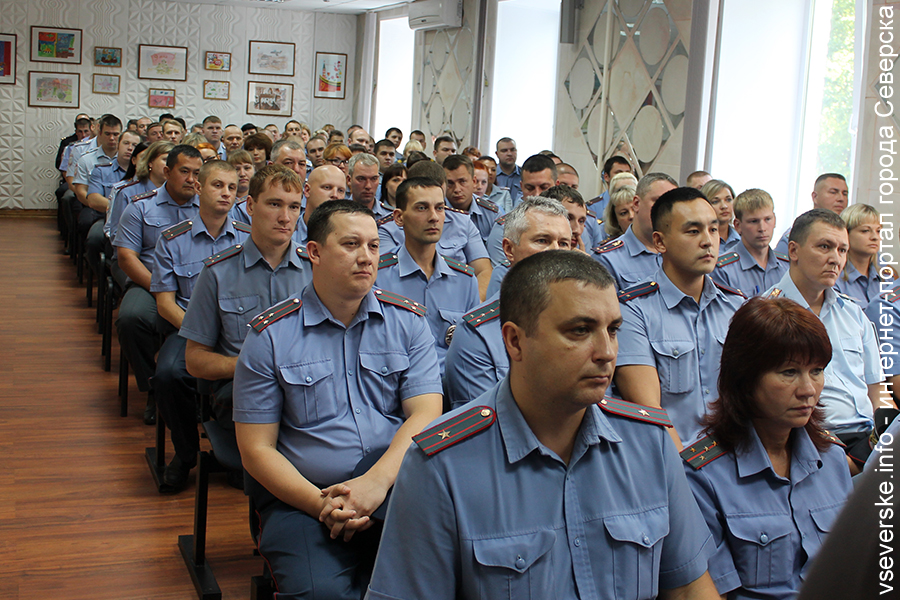 Полицейские узнают мнение северчан о своей работе Полицейские узнают мнение северчан о своей работе