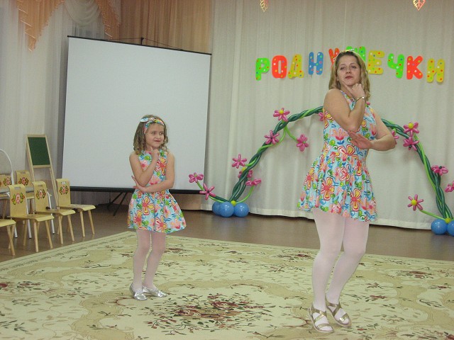 В детских садах прошли отборочные туры конкурса семейного творчества «Роднушечки» В детских садах прошли отборочные туры конкурса семейного творчества «Роднушечки»