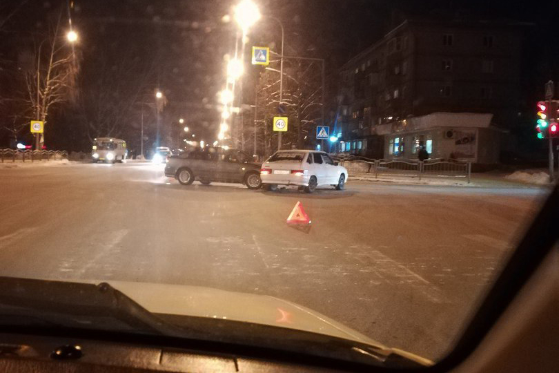 Не разъехались на перекрестке Не разъехались на перекрестке