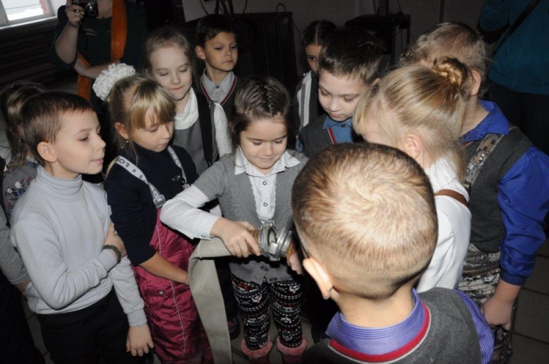 Первоклассники посетили музей пожарной охраны и Специальную пожарно-спасательную часть № 3 Первоклассники посетили музей пожарной охраны и Специальную пожарно-спасательную часть № 3