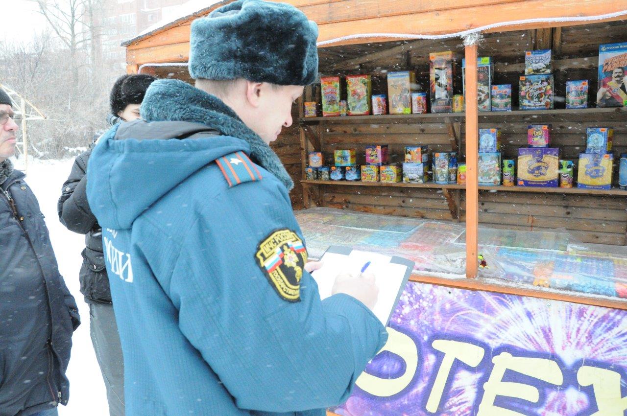 Профилактические рейды по местам продажи пиротехники Профилактические рейды по местам продажи пиротехники
