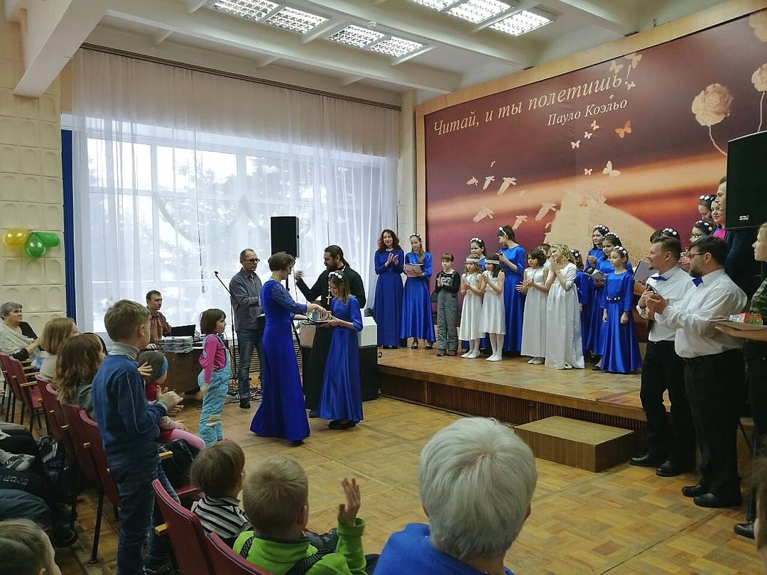 Рождественский концерт в Центральной городской библиотеке Рождественский концерт в Центральной городской библиотеке