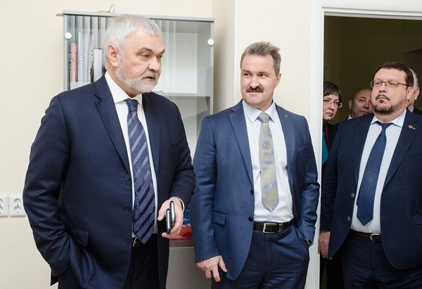 Руководитель ФМБА России Владимир Викторович Уйба посетил Томскую область с рабочим визитом Руководитель ФМБА России Владимир Викторович Уйба посетил Томскую область с рабочим визитом