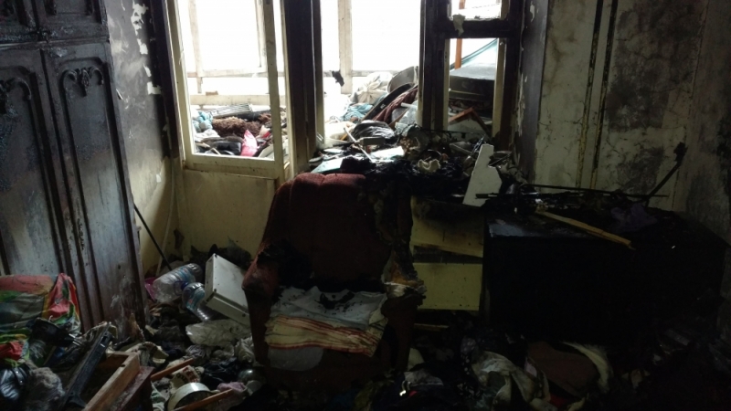 На пожаре в жилом доме огнеборцами спасено 44 человека На пожаре в жилом доме огнеборцами спасено 44 человека