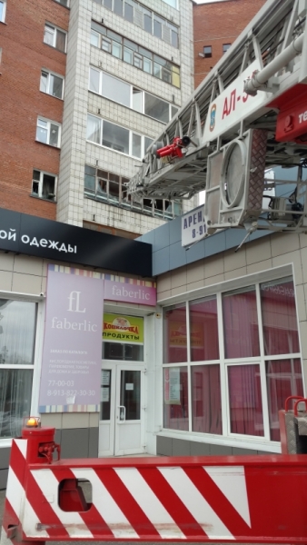 На пожаре в жилом доме огнеборцами спасено 44 человека На пожаре в жилом доме огнеборцами спасено 44 человека