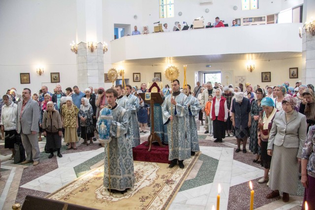В храме Северска отметили престольный праздник В храме Северска отметили престольный праздник