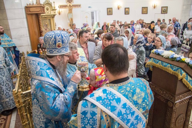 В храме Северска отметили престольный праздник В храме Северска отметили престольный праздник