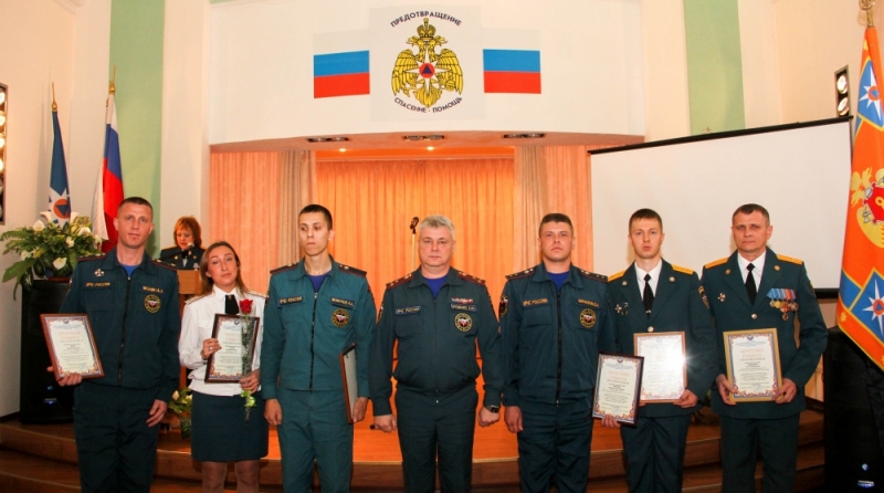 В Северске торжественно отметили 71-ю годовщину со дня образования Специальной пожарной охраны МЧС России В Северске торжественно отметили 71-ю годовщину со дня образования Специальной пожарной охраны МЧС России