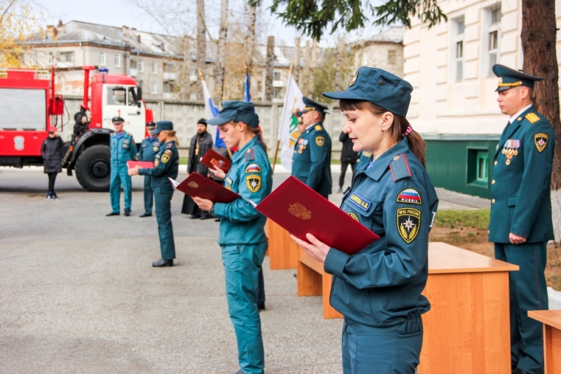 В Северске торжественно отметили 71-ю годовщину со дня образования Специальной пожарной охраны МЧС России В Северске торжественно отметили 71-ю годовщину со дня образования Специальной пожарной охраны МЧС России