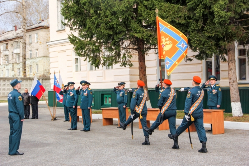 В Северске торжественно отметили 71-ю годовщину со дня образования Специальной пожарной охраны МЧС России В Северске торжественно отметили 71-ю годовщину со дня образования Специальной пожарной охраны МЧС России