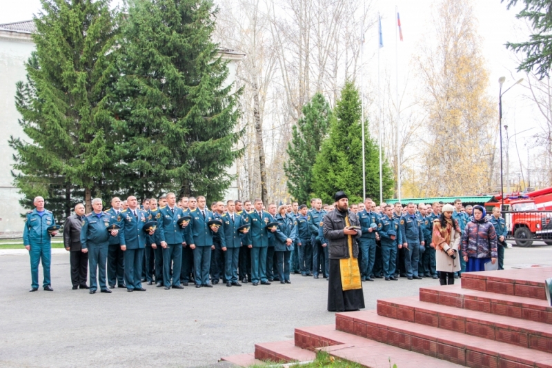 В Северске торжественно отметили 71-ю годовщину со дня образования Специальной пожарной охраны МЧС России В Северске торжественно отметили 71-ю годовщину со дня образования Специальной пожарной охраны МЧС России