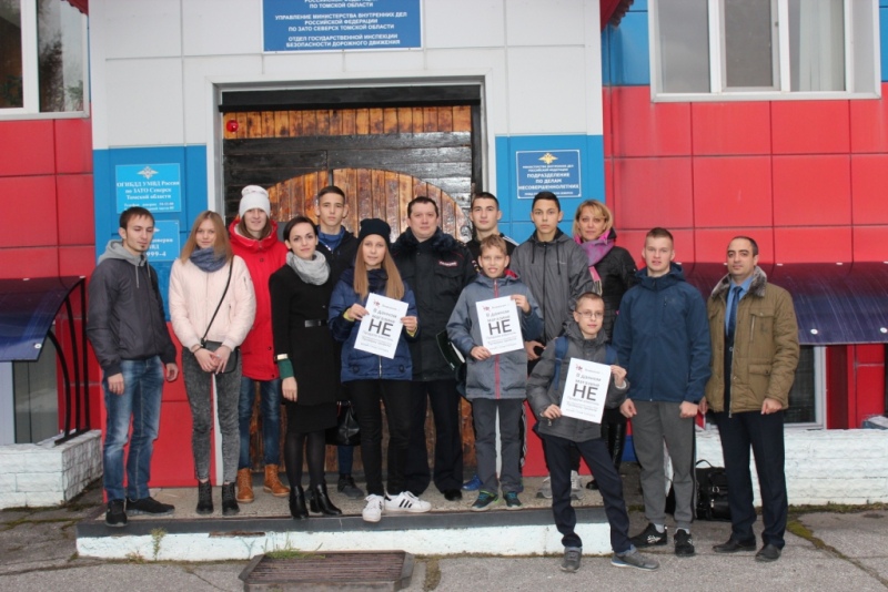 В данном магазине не продают алкоголь несовершеннолетним В данном магазине не продают алкоголь несовершеннолетним