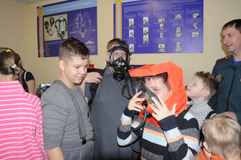 «Радуга» в гостях у пожарных «Радуга» в гостях у пожарных