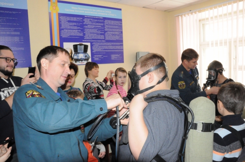 «Радуга» в гостях у пожарных «Радуга» в гостях у пожарных
