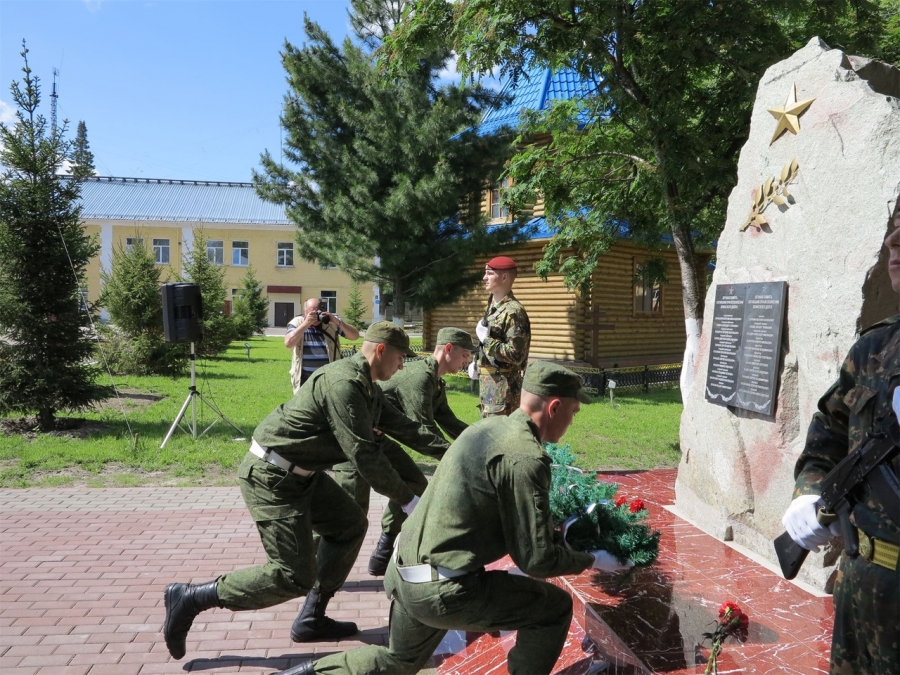 В северском соединении Росгвардии прошло торжественное мероприятие, посвященное открытию Аллеи Славы В северском соединении Росгвардии прошло торжественное мероприятие, посвященное открытию Аллеи Славы