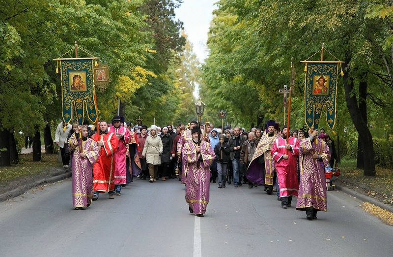 Сегодня на время Крестного хода перекроют движение на улице Ленина Сегодня на время Крестного хода перекроют движение на улице Ленина