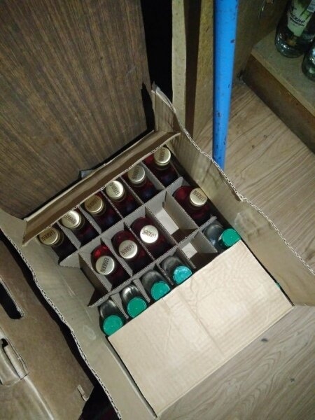 Полицейскими выявлен факт неоднократной незаконной розничной продажи алкогольной и спиртосодержащей пищевой продукции Полицейскими выявлен факт неоднократной незаконной розничной продажи алкогольной и спиртосодержащей пищевой продукции