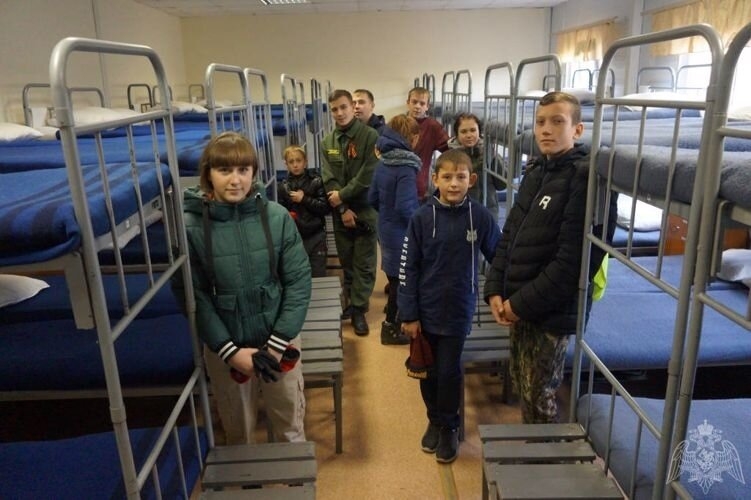 Военнослужащие провели для школьников День призывника Военнослужащие провели для школьников День призывника