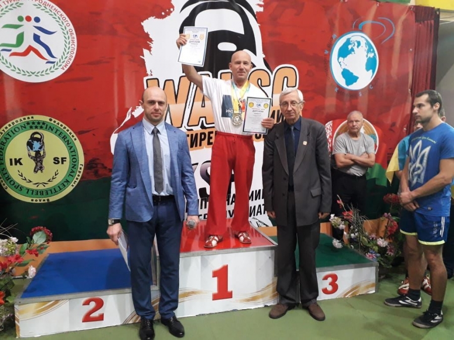 Житель поселка Самусь стал чемпионом мира по гиревому спорту Житель поселка Самусь стал чемпионом мира по гиревому спорту