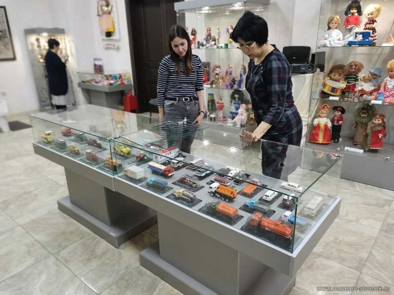 Выставка «2020 кукол» в Музее города Северска Выставка «2020 кукол» в Музее города Северска