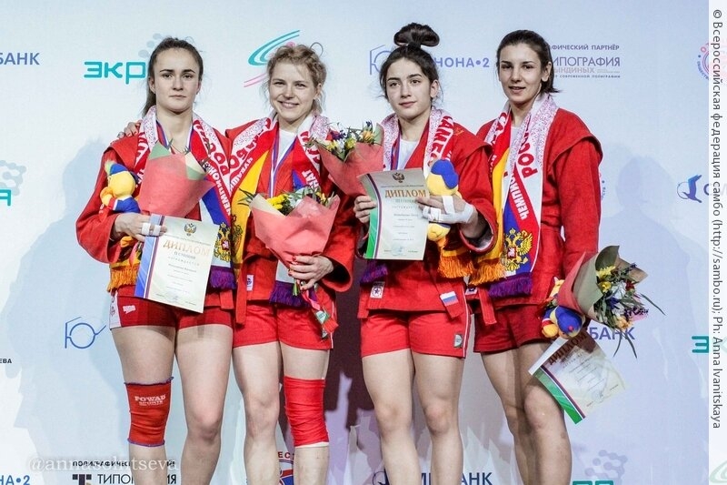 Северчанка завоевала «серебро» на чемпионате России по самбо Северчанка завоевала «серебро» на чемпионате России по самбо