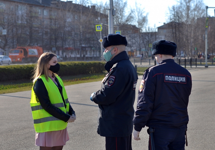 Сотрудники полиции напоминают родителям несовершеннолетних детей о необходимости соблюдения режима самоизоляции Сотрудники полиции напоминают родителям несовершеннолетних детей о необходимости соблюдения режима самоизоляции